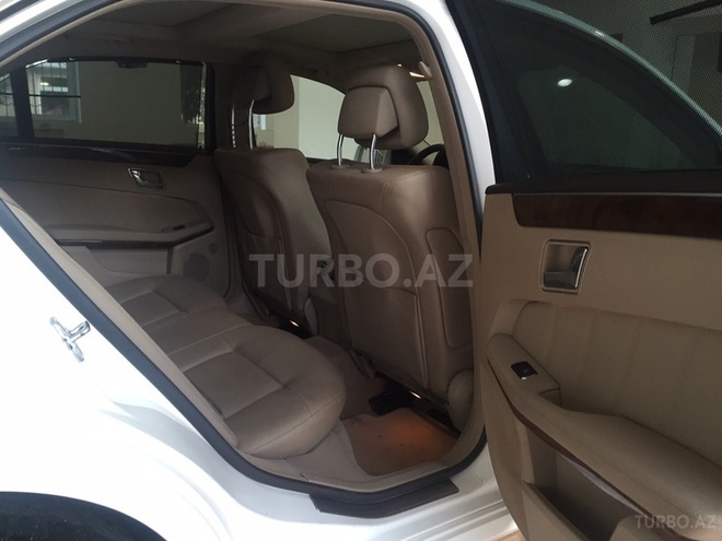 Mercedes E 300 2011, 105,000 km - 3.0 l - Bakı