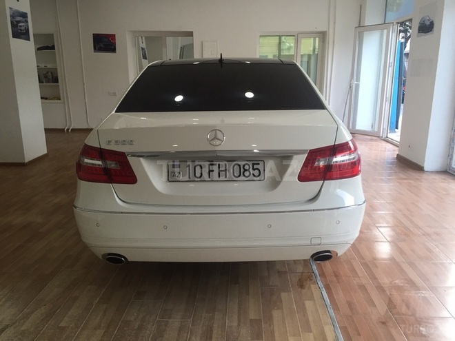 Mercedes E 300 2011, 105,000 km - 3.0 l - Bakı