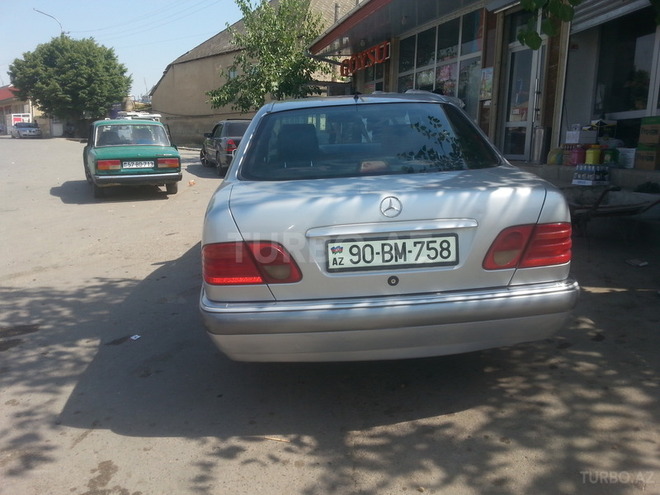 Mercedes E 290 1997, 250,000 km - 2.9 l - Bakı