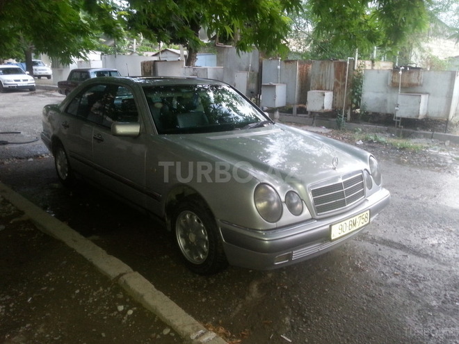 Mercedes E 290 1997, 250,000 km - 2.9 l - Bakı