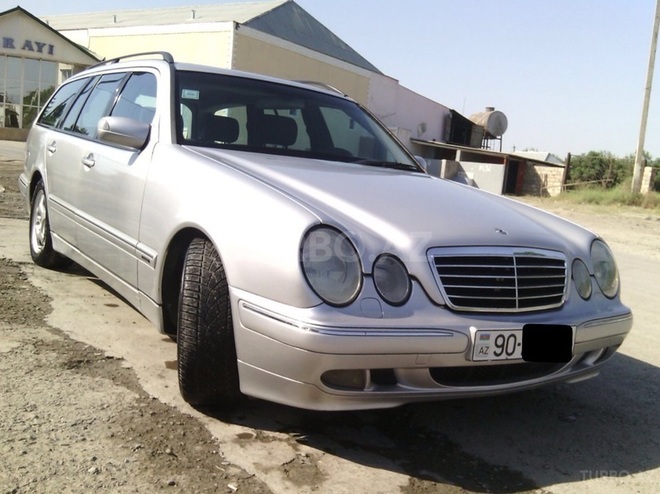 Mercedes E 220 1999, 200,000 km - 2.2 л - Bakı