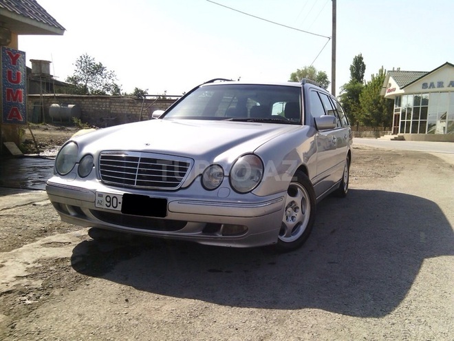 Mercedes E 220 1999, 200,000 km - 2.2 л - Bakı