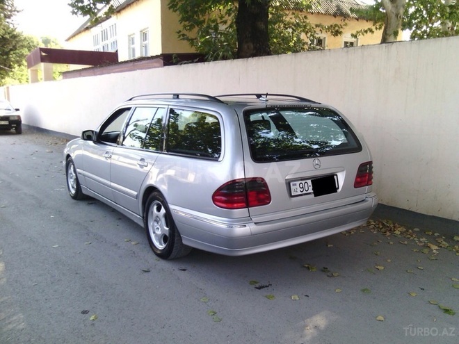 Mercedes E 220 1999, 200,000 km - 2.2 л - Bakı