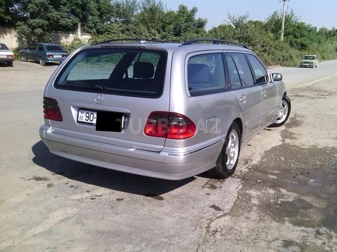 Mercedes E 220 1999, 200,000 km - 2.2 л - Bakı