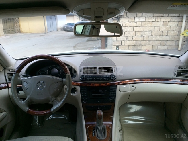 Mercedes E 240 2005, 99,750 km - 2.6 л - Bakı