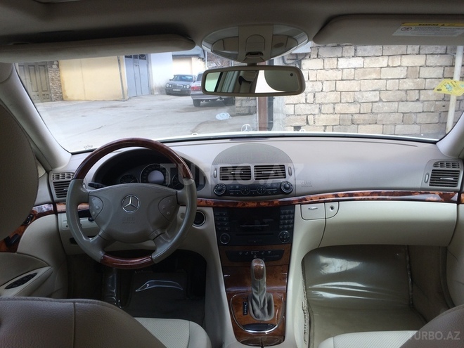 Mercedes E 240 2005, 99,750 km - 2.6 л - Bakı