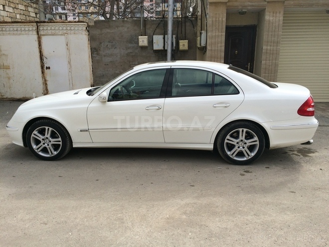 Mercedes E 240 2005, 99,750 km - 2.6 л - Bakı