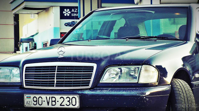 Mercedes C 180 1999, 210,000 km - 1.8 l - Bakı