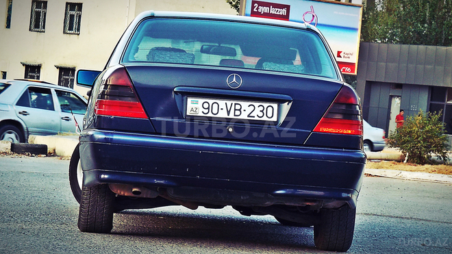 Mercedes C 180 1999, 210,000 km - 1.8 l - Bakı