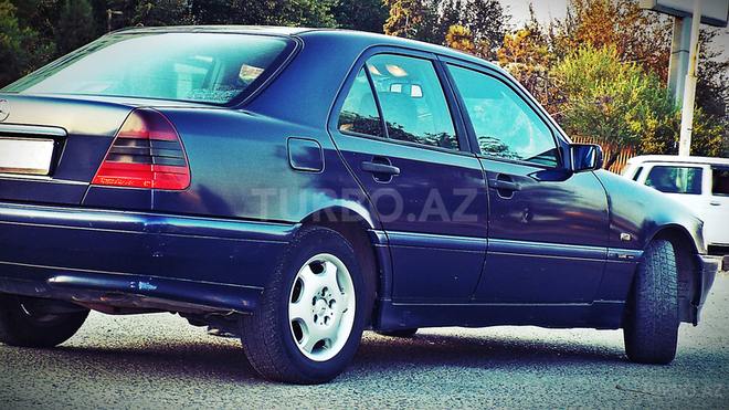 Mercedes C 180 1999, 210,000 km - 1.8 l - Bakı