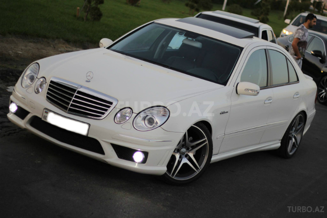 Mercedes E 320 2003, 97,000 km - 3.2 l - Bakı