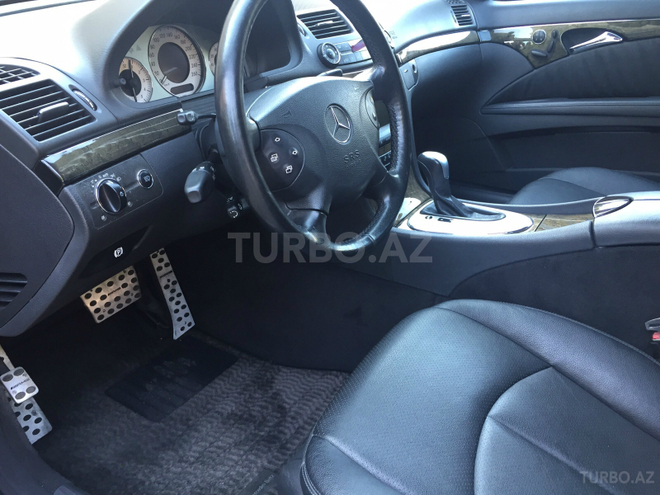 Mercedes E 320 2003, 97,000 km - 3.2 l - Bakı