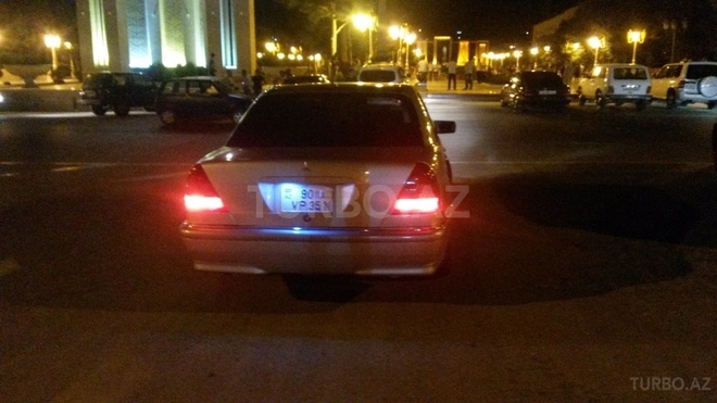 Mercedes C 240 1999, 148,971 km - 2.4 л - Bakı