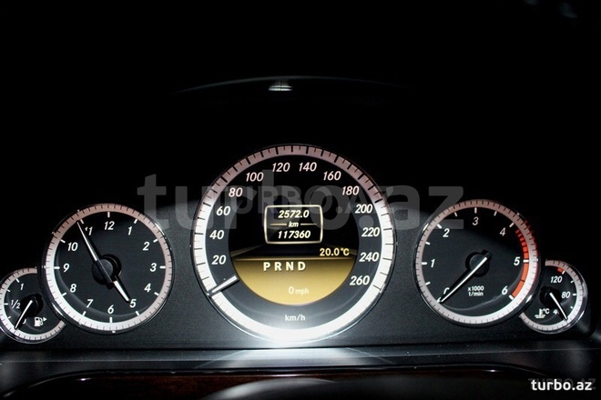 Mercedes E 220 2011, 119,214 km - 2.2 l - Bakı