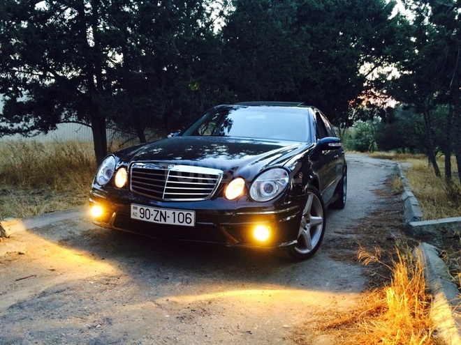 Mercedes E 320 2002, 128,354 km - 3.2 l - Bakı