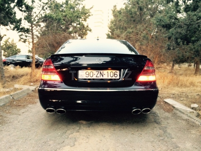 Mercedes E 320 2002, 128,354 km - 3.2 l - Bakı