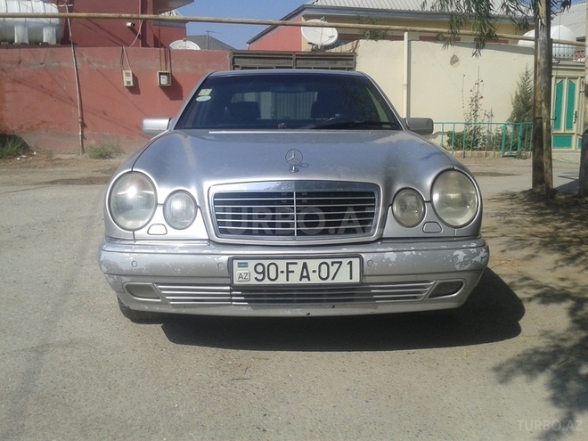 Mercedes E 280 1997, 300,000 km - 2.8 l - Bakı