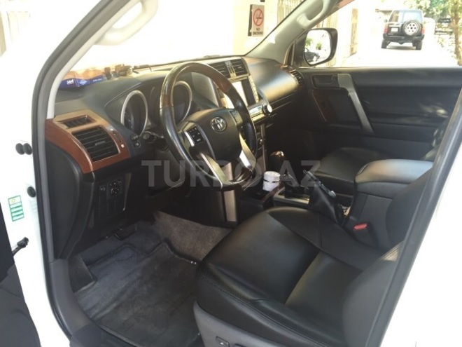 Toyota Prado 2010, 133,000 km - 2.7 л - Bakı