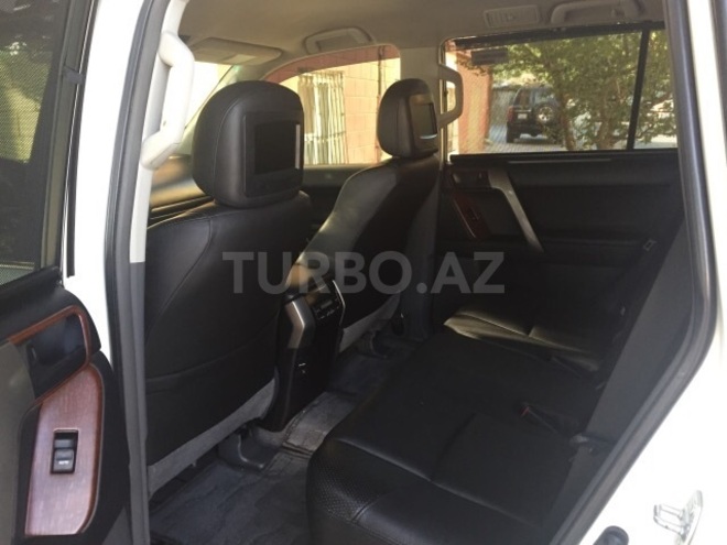 Toyota Prado 2010, 133,000 km - 2.7 л - Bakı