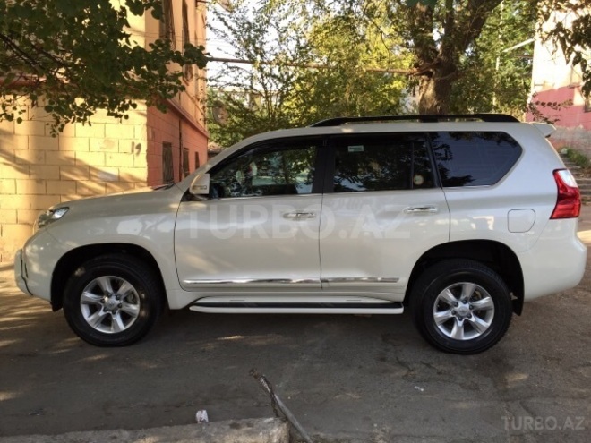 Toyota Prado 2010, 133,000 km - 2.7 л - Bakı