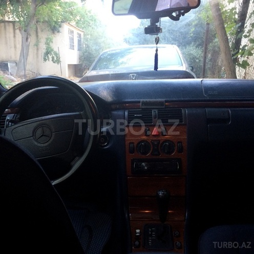 Mercedes E 290 1996, 382,000 km - 2.9 л - Bakı