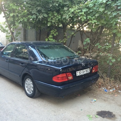 Mercedes E 290 1996, 382,000 km - 2.9 л - Bakı
