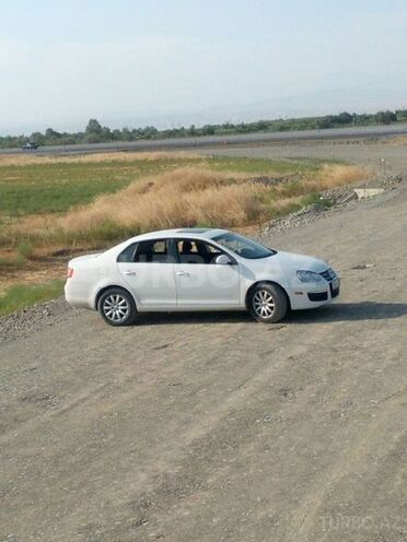 Volkswagen Jetta 2009, 98,000 km - 1.6 l - Bakı