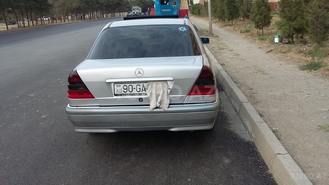 Mercedes C 180 1997, 241,000 km - 1.8 л - Bakı
