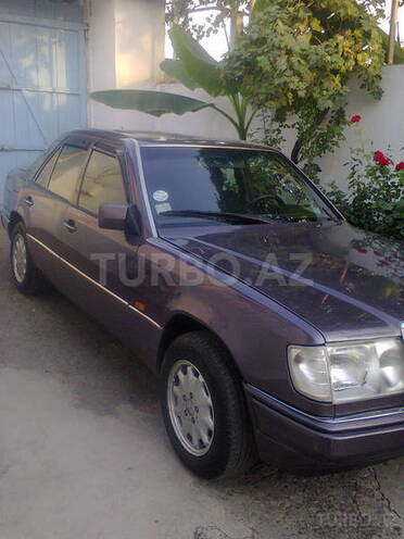 Mercedes E 250 1993, 20,000 km - 0.3 l - Bakı