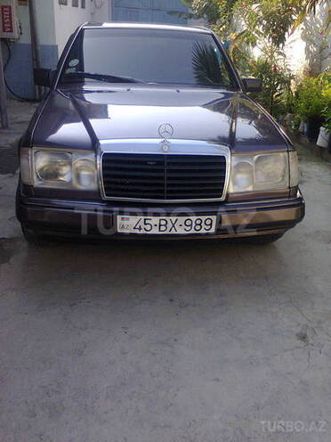 Mercedes E 250 1993, 20,000 km - 0.3 l - Bakı