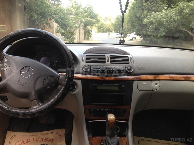 Mercedes E 270 2002, 210,000 km - 2.7 l - Bakı