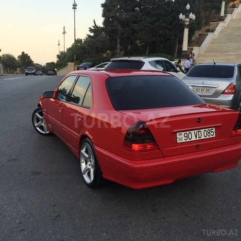 Mercedes C 200 1998, 196,000 km - 2.0 l - Bakı