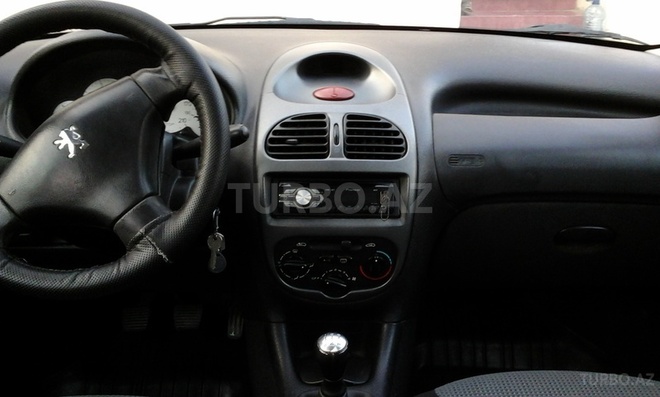 Peugeot 206 2004, 141,000 km - 1.4 л - Bakı