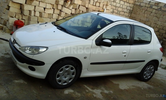 Peugeot 206 2004, 141,000 km - 1.4 л - Bakı