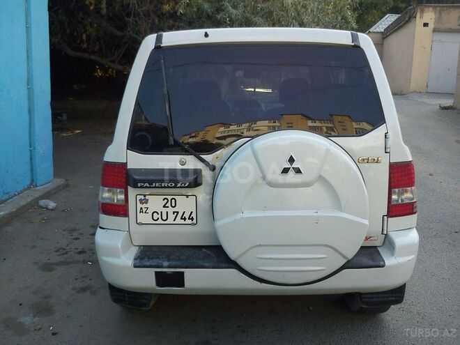Mitsubishi Pajero io 2001, 200,480 km - 2.0 l - Bakı