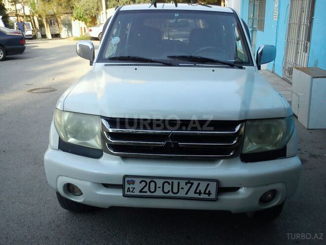 Mitsubishi Pajero io 2001, 200,480 km - 2.0 l - Bakı