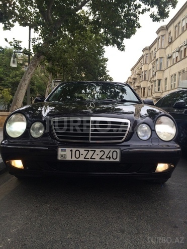 Mercedes E 240 2001, 260,000 km - 2.4 l - Bakı