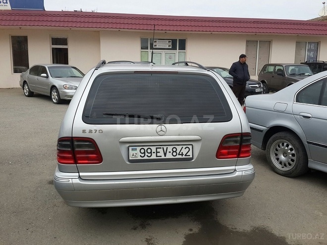 Mercedes E 270 2000, 197,564 km - 2.7 l - Bakı