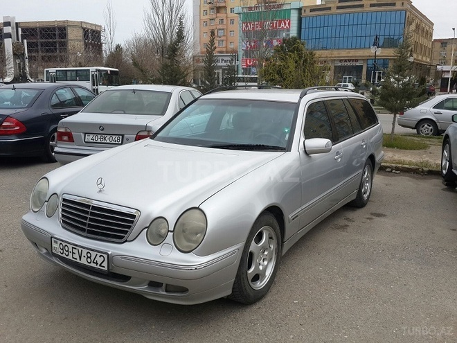 Mercedes E 270 2000, 197,564 km - 2.7 l - Bakı