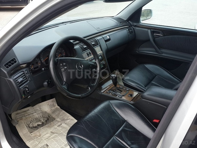 Mercedes E 270 2000, 197,564 km - 2.7 l - Bakı