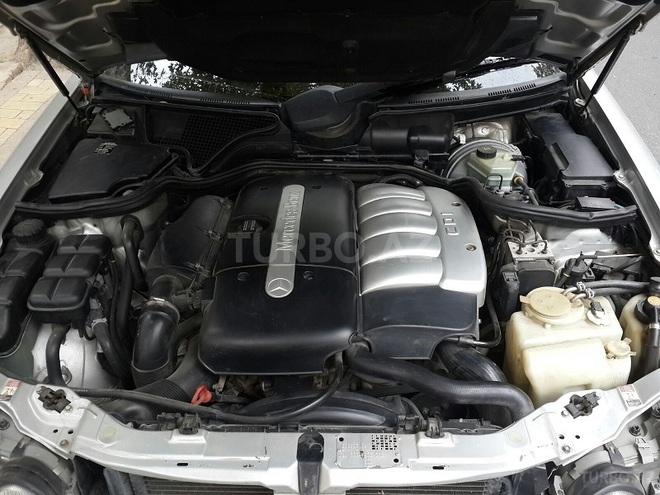Mercedes E 270 2000, 197,564 km - 2.7 l - Bakı