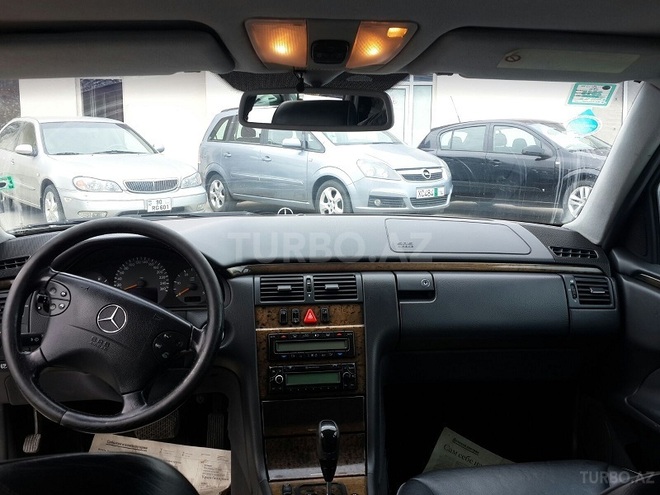Mercedes E 270 2000, 197,564 km - 2.7 l - Bakı