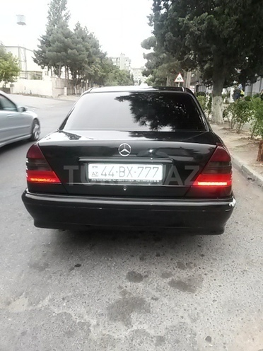 Mercedes C 180 2000, 284,000 km - 1.8 l - Bakı