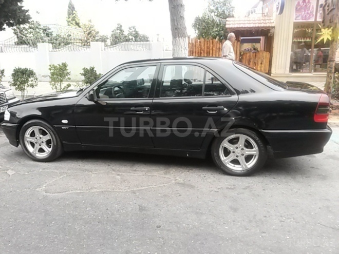 Mercedes C 180 2000, 284,000 km - 1.8 l - Bakı