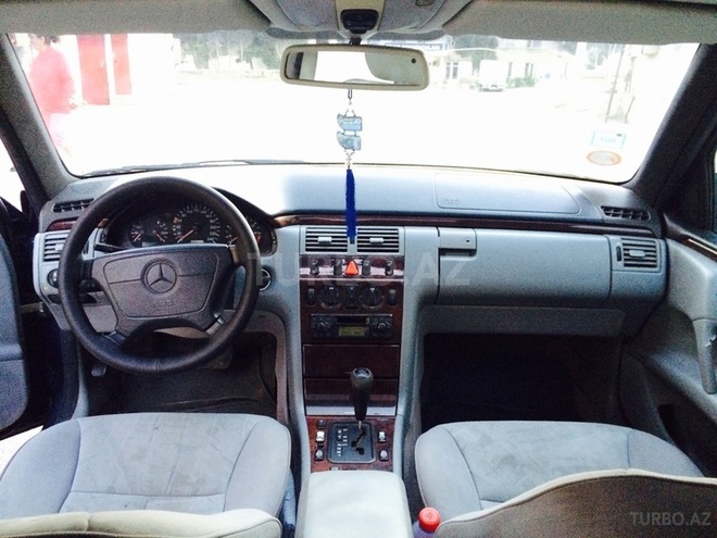 Mercedes E 230 1998, 450,000 km - 2.3 л - Bakı