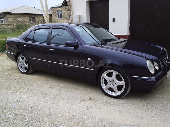 Mercedes E 200 1999, 216,978 km - 2.0 л - Bakı