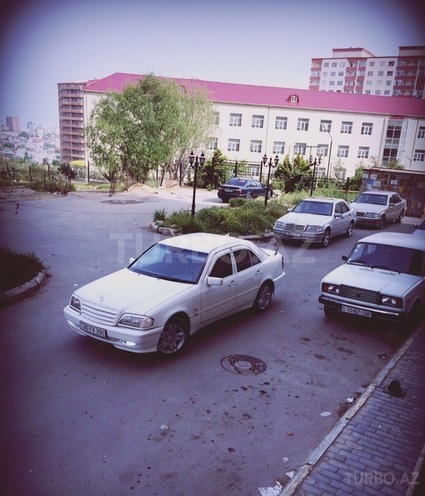 Mercedes C 180 1997, 121,000 km - 1.8 l - Bakı