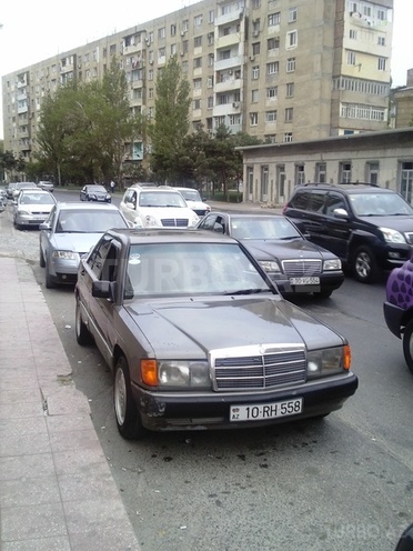 Mercedes 190 1991, 242,000 km - 1.8 l - Bakı