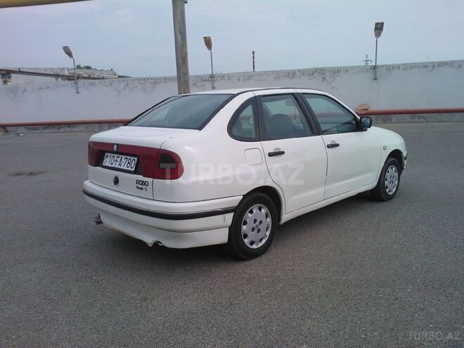 Volkswagen Polo 1996, 195,000 km - 1.6 l - Bakı