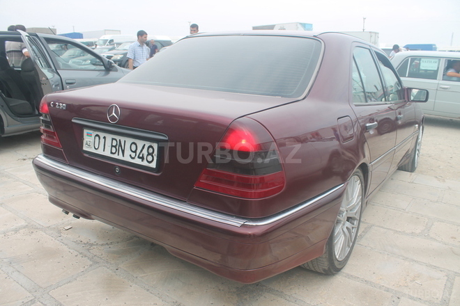 Mercedes C 230 1997, 308,000 km - 2.3 l - Bakı